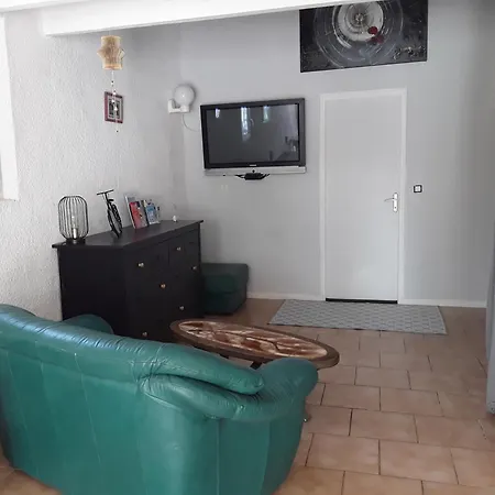 Guest house Grand Au Milieu Des Vignes *
