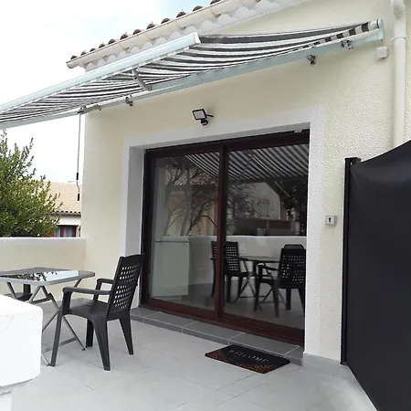 Guest house Grand Au Milieu Des Vignes
